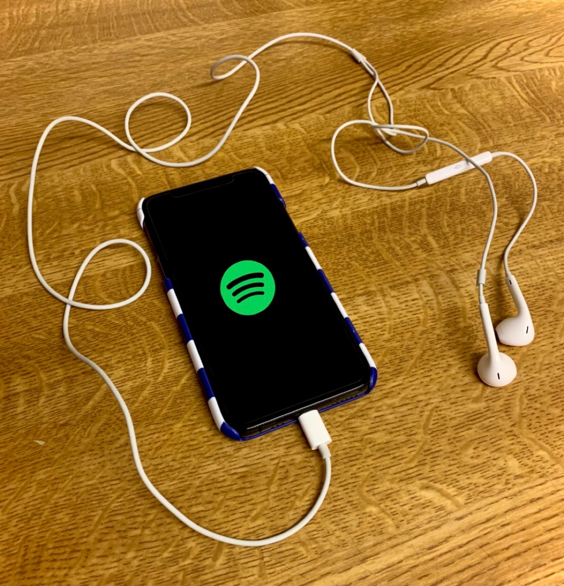Spotify Removes Shuffle Button for Albums: Why is the Track List so ...
